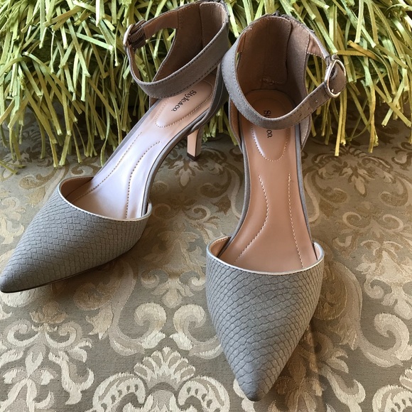 Shoes - Style & Co grey closed toe pump